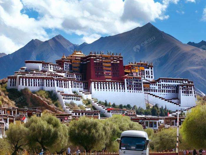 西藏跟团大概需要多少钱，西藏旅游要花费多少钱